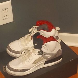 Jordan spizike size 9.5 Pre-owned in good condition
